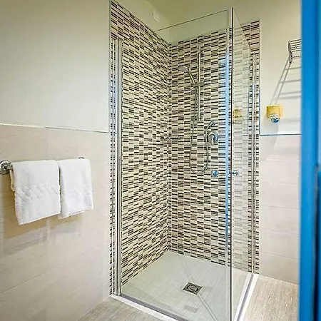 San Giorgio 4s 4*